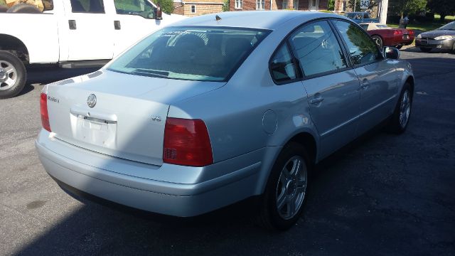 Volkswagen Passat 2001 photo 12