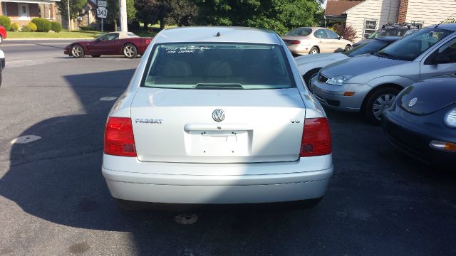 Volkswagen Passat 2001 photo 13