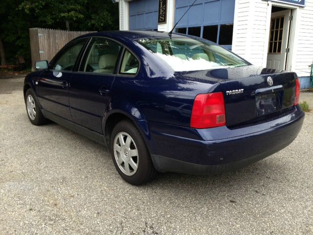 Volkswagen Passat 2001 photo 2