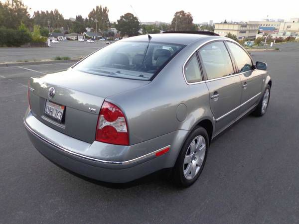 Volkswagen Passat 2002 photo 2