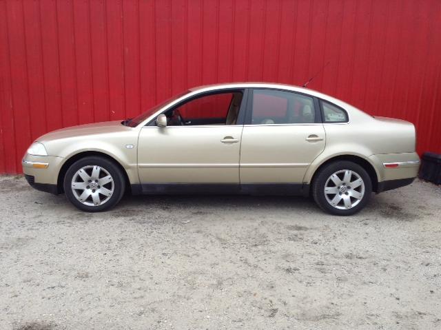 Volkswagen Passat 2002 photo 1