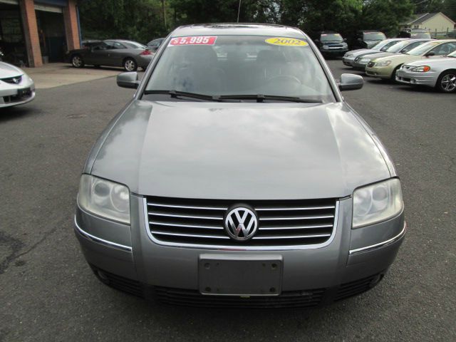 Volkswagen Passat 2002 photo 1