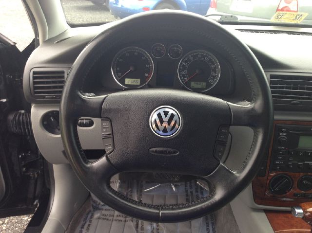 Volkswagen Passat 2002 photo 4