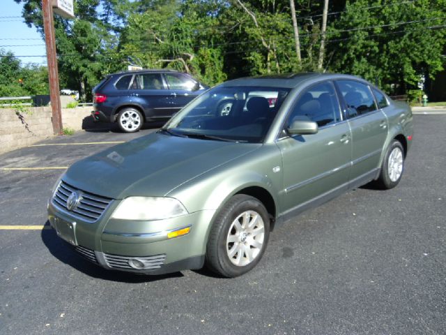 Volkswagen Passat 2002 photo 2