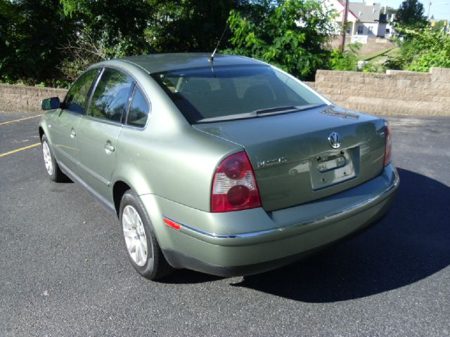 Volkswagen Passat 2002 photo 4