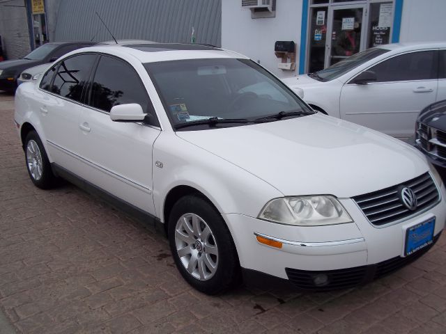 Volkswagen Passat 2002 photo 2