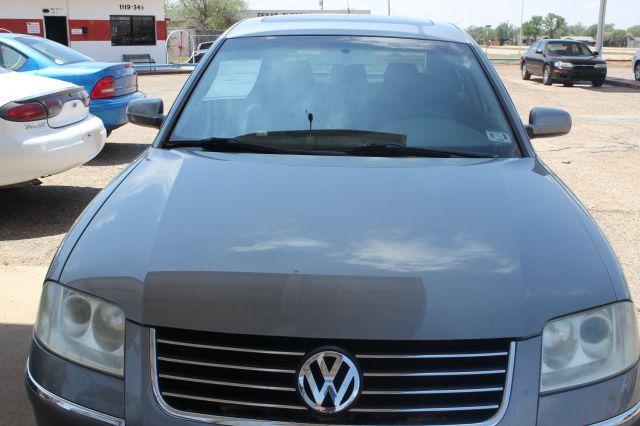 Volkswagen Passat 2002 photo 1