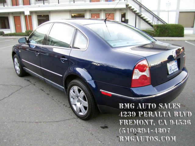 Volkswagen Passat 2002 photo 2