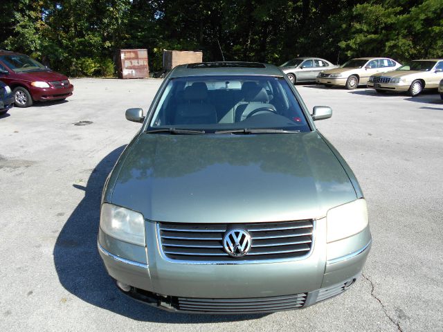 Volkswagen Passat 2002 photo 2