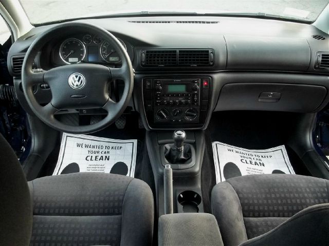 Volkswagen Passat 2002 photo 16