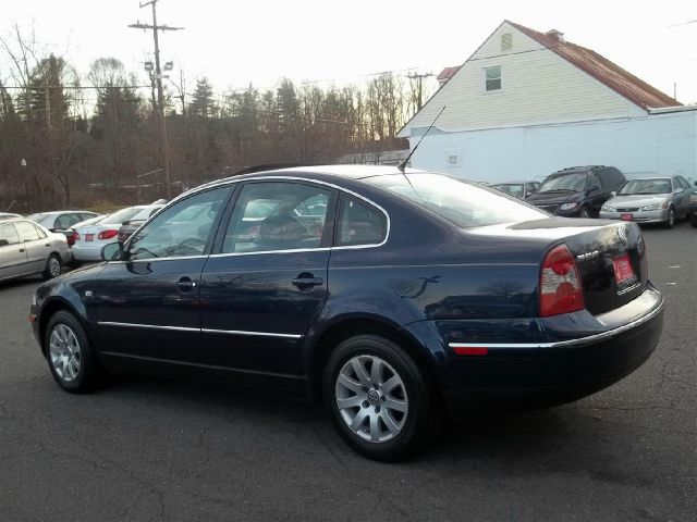 Volkswagen Passat 2002 photo 2