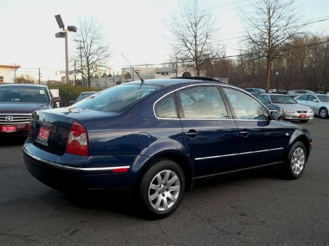 Volkswagen Passat 2002 photo 21