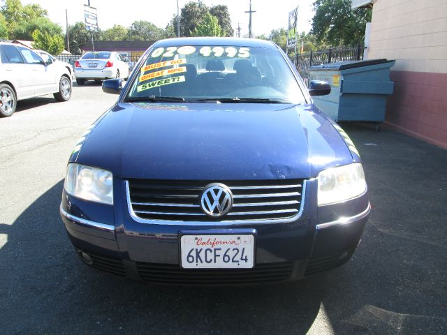 Volkswagen Passat 2002 photo 1