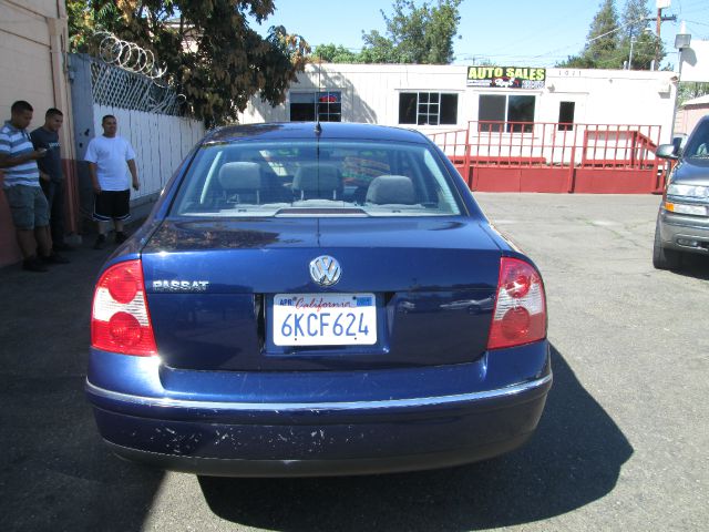 Volkswagen Passat 2002 photo 3