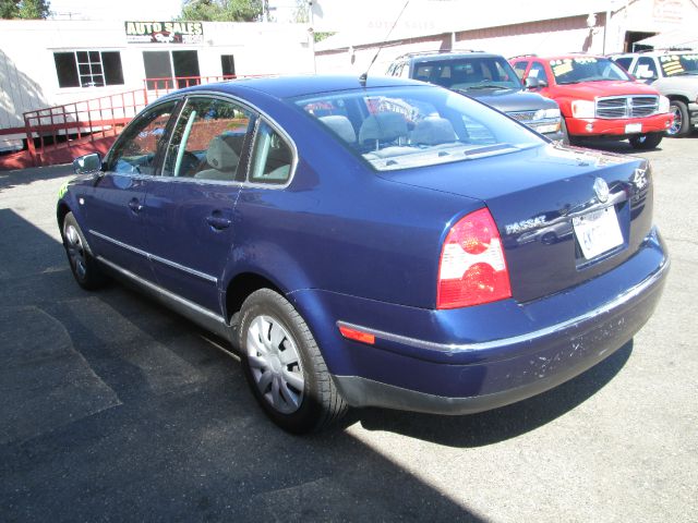 Volkswagen Passat 2002 photo 4