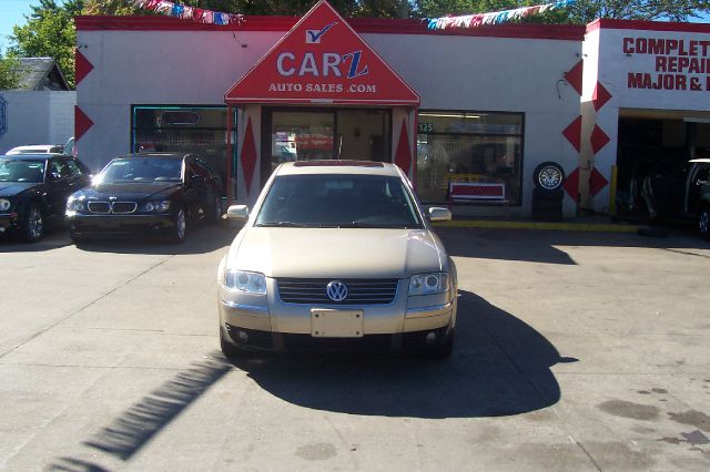 Volkswagen Passat 2002 photo 1