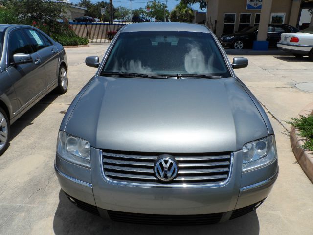 Volkswagen Passat 2002 photo 1