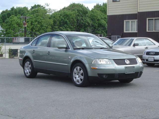 Volkswagen Passat SE Crew Cab 4WD FFV Sedan