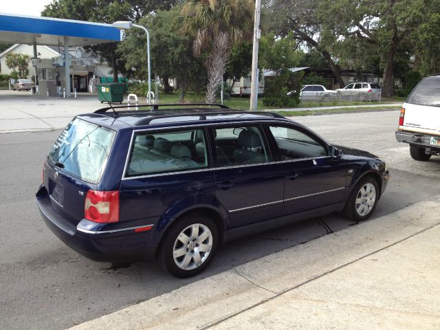 Volkswagen Passat SE Crew Cab 4WD FFV Wagon