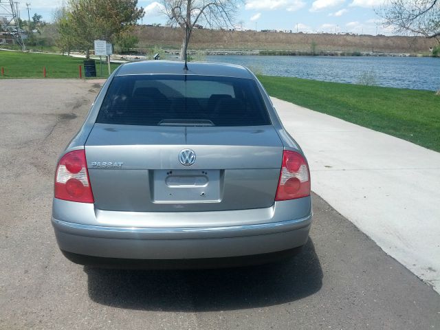 Volkswagen Passat 2002 photo 2