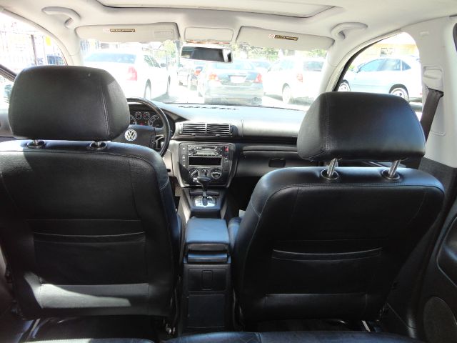 Volkswagen Passat 2002 photo 29