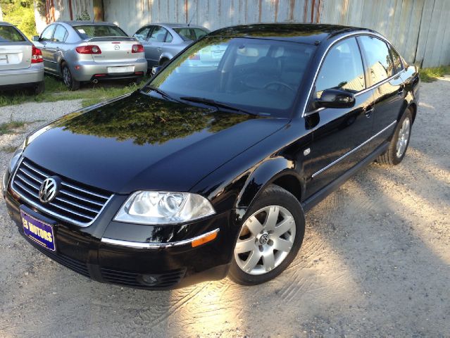 Volkswagen Passat 2002 photo 1