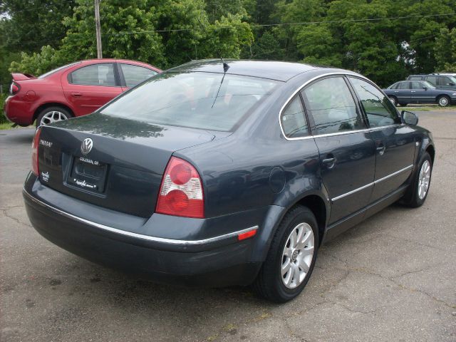 Volkswagen Passat 2002 photo 3