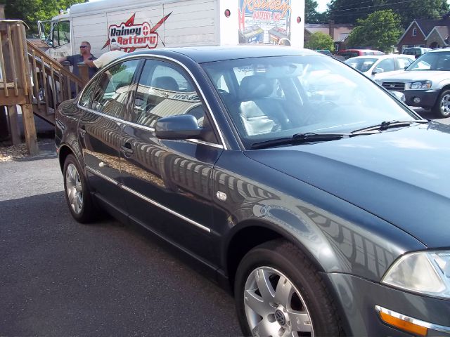 Volkswagen Passat 2002 photo 1