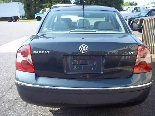 Volkswagen Passat 2002 photo 2