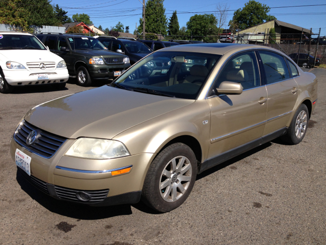 Volkswagen Passat 2002 photo 1