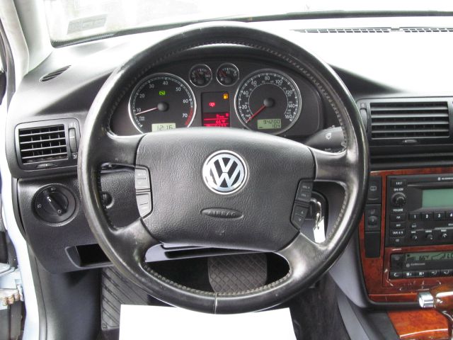 Volkswagen Passat 2002 photo 1