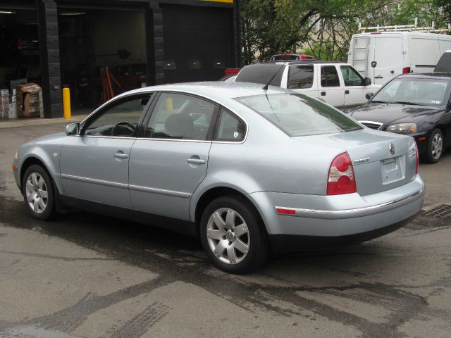 Volkswagen Passat 2002 photo 18