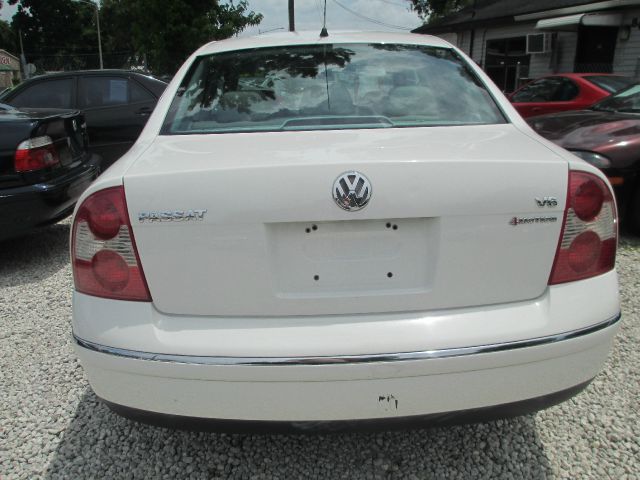 Volkswagen Passat 2002 photo 2