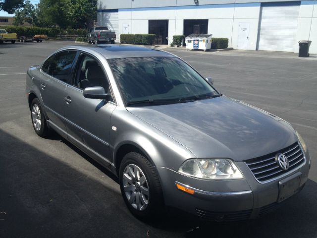 Volkswagen Passat 2002 photo 2