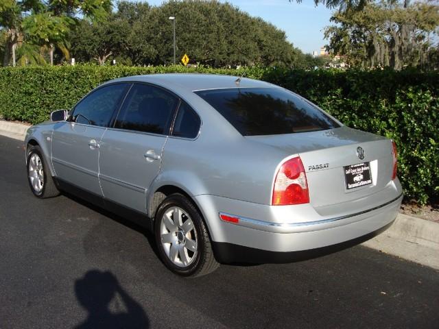 Volkswagen Passat 2002 photo 2