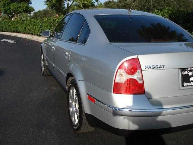 Volkswagen Passat 2002 photo 4