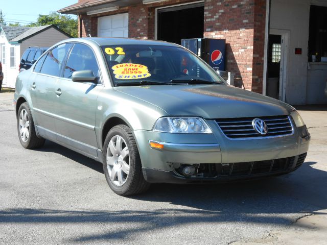 Volkswagen Passat 2002 photo 1