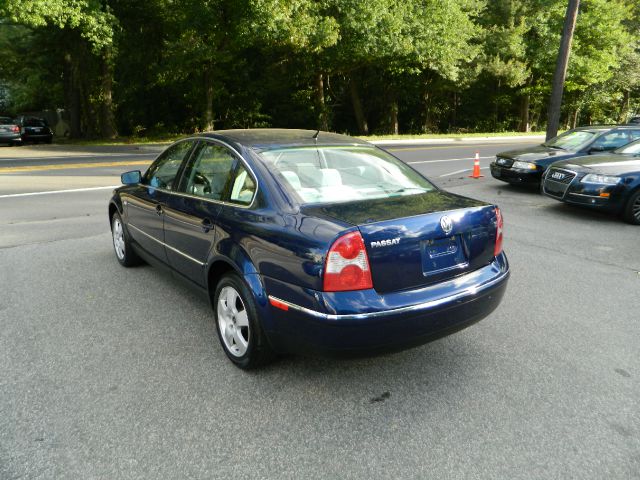 Volkswagen Passat 2002 photo 2