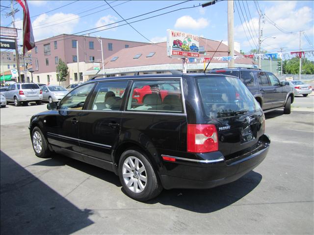 Volkswagen Passat 2002 photo 1