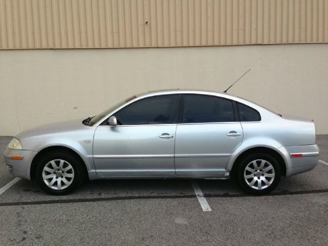 Volkswagen Passat 2002 photo 2