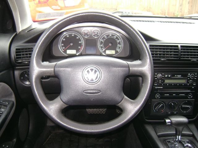 Volkswagen Passat 2002 photo 4