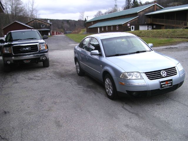 Volkswagen Passat 2002 photo 1