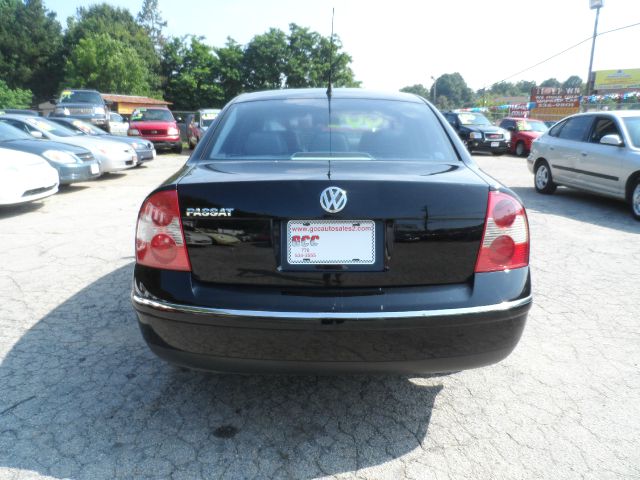 Volkswagen Passat 2003 photo 2