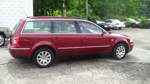 Volkswagen Passat 2003 photo 2