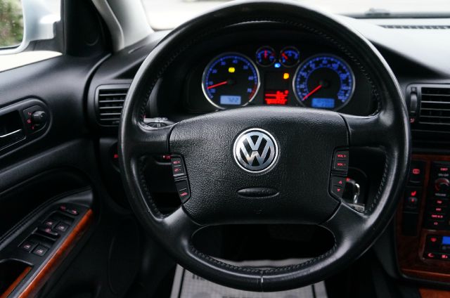 Volkswagen Passat 2003 photo 32