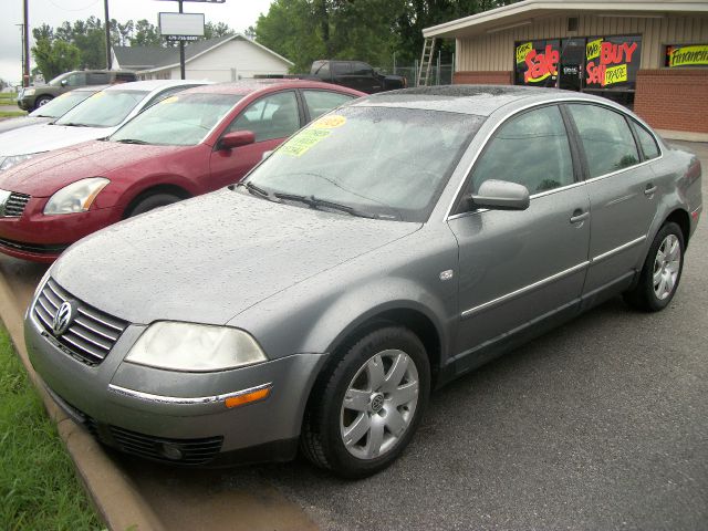 Volkswagen Passat 2003 photo 2