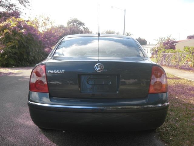 Volkswagen Passat 2003 photo 10