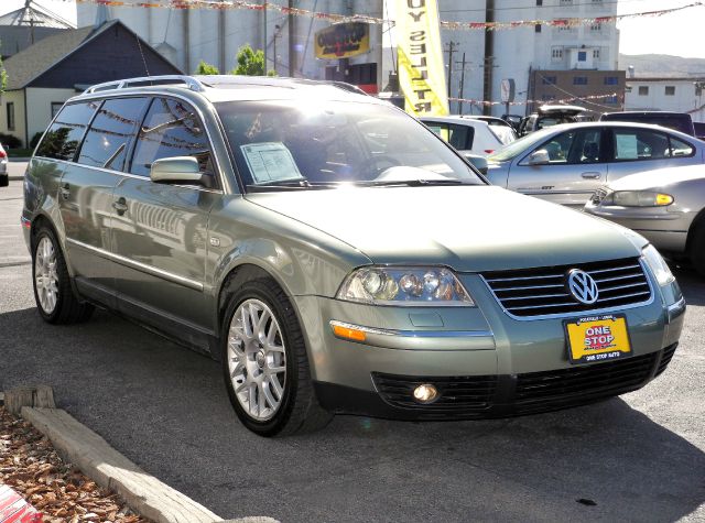 Volkswagen Passat 2003 photo 1