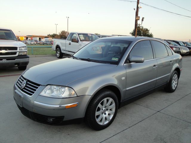 Volkswagen Passat 2003 photo 2