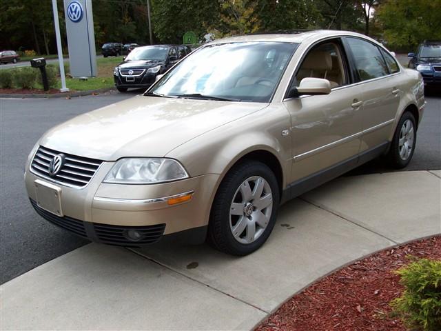 Volkswagen Passat SE Crew Cab 4WD FFV Sedan